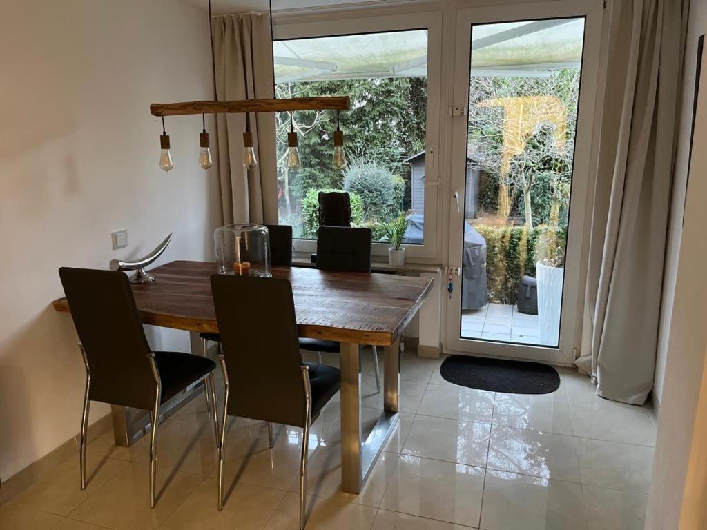 Casa Arturo Duesseldorf Apartment Екстериор снимка